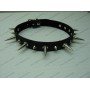 Lederen halsband met spikes