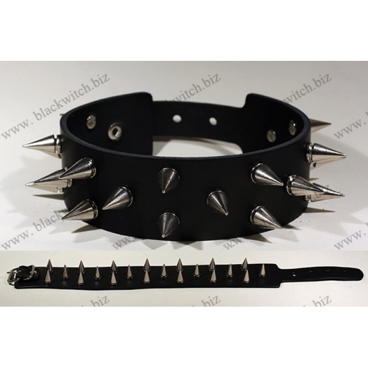 Lederen halsband met spikes